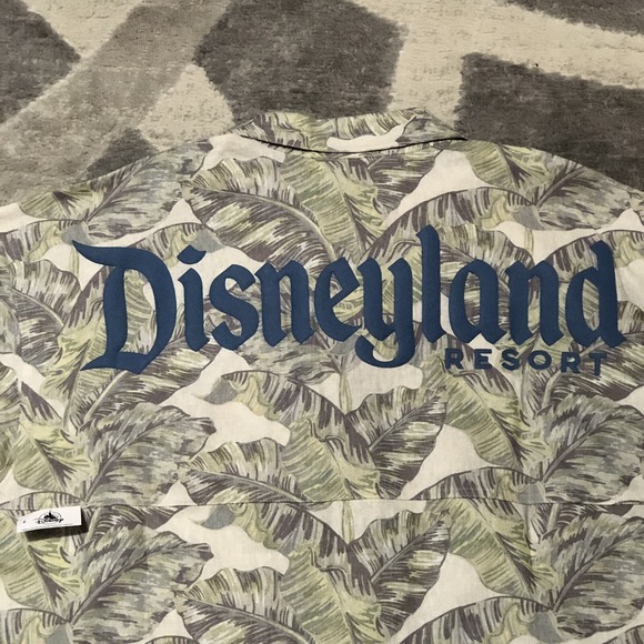Disneyland Resort Spirit Jersey Men XL Green Hawaiian Shirt Linen Button Up NEW
